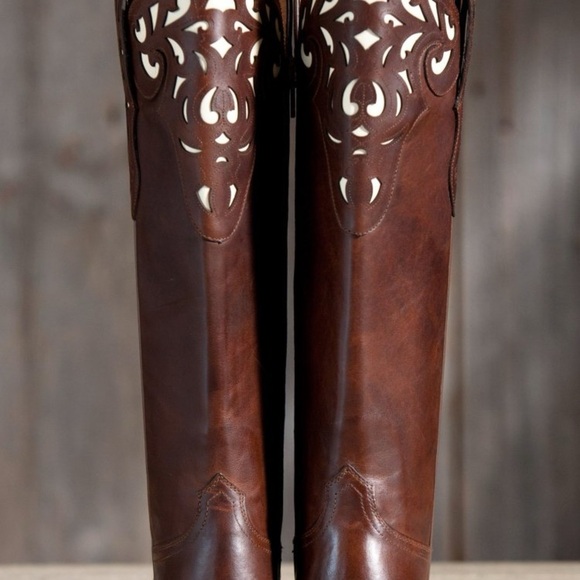 Ariat Hacienda Leather Boots - Picture 2 of 16